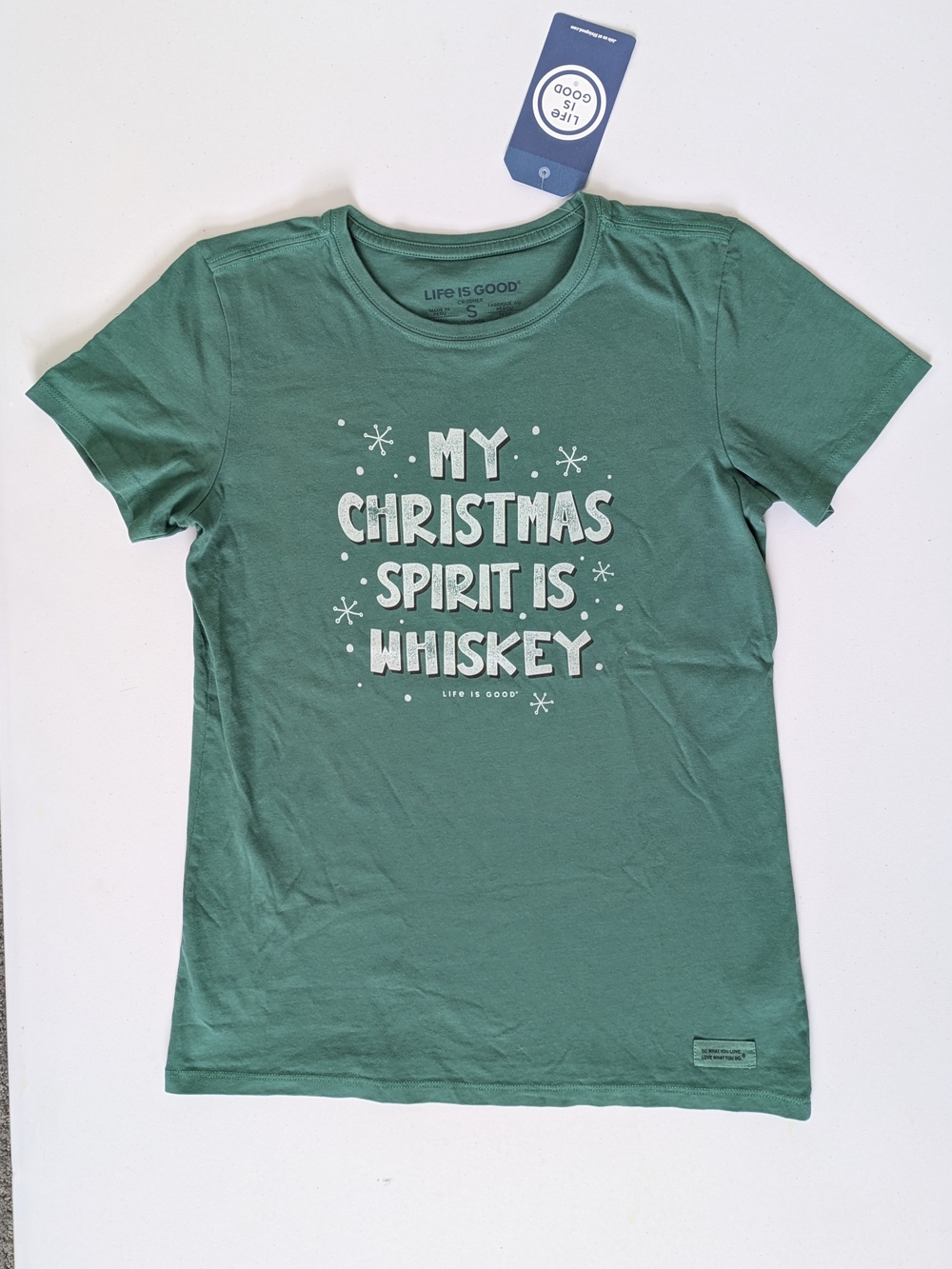 NWT Life Is Good Xmas Graphic Tee